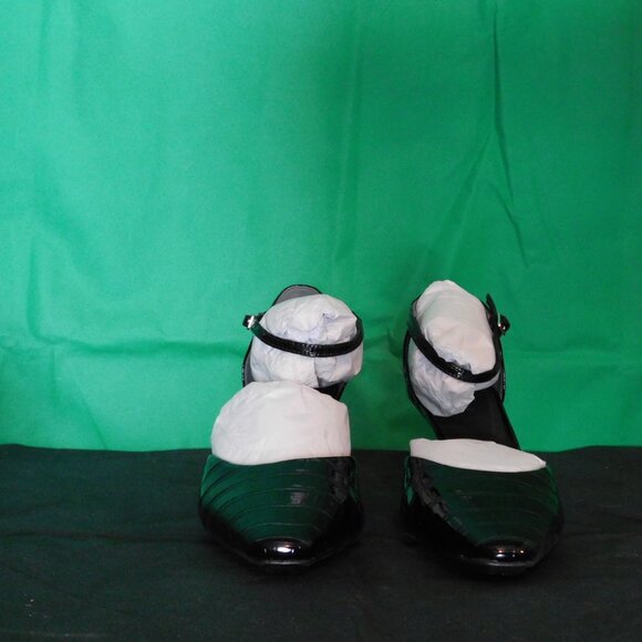 11.5 SIZE Anne Klein Womens Rosalind Adjustable Patent Ankle - Picture 4 of 4